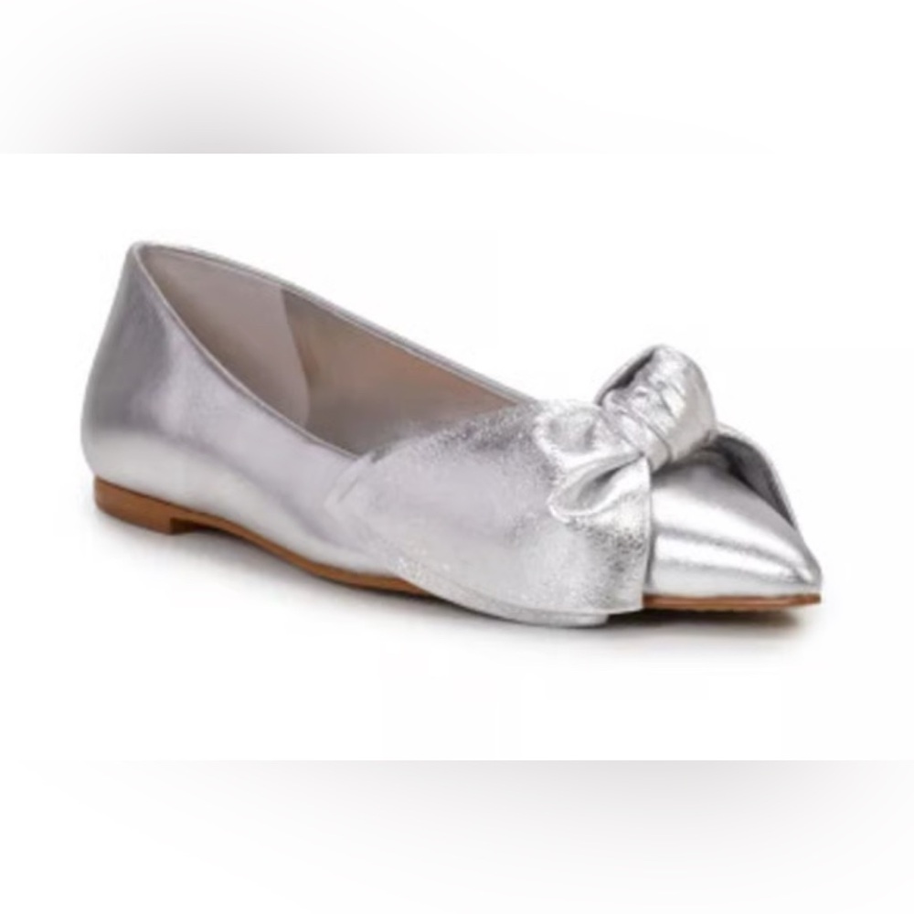 Vince Camuto Bowmel Ballet Flats in Silver Metallic Nappa - Size 11